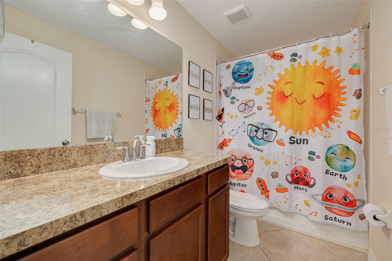 9520 TRUMPET VINE LOOP