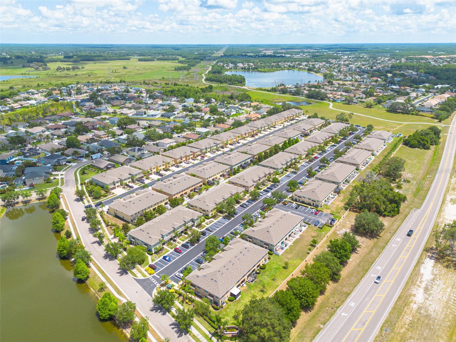 9520 TRUMPET VINE LOOP