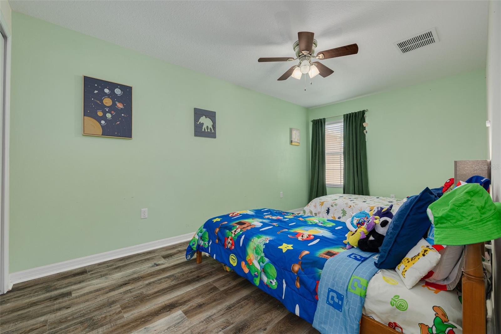 9520 TRUMPET VINE LOOP