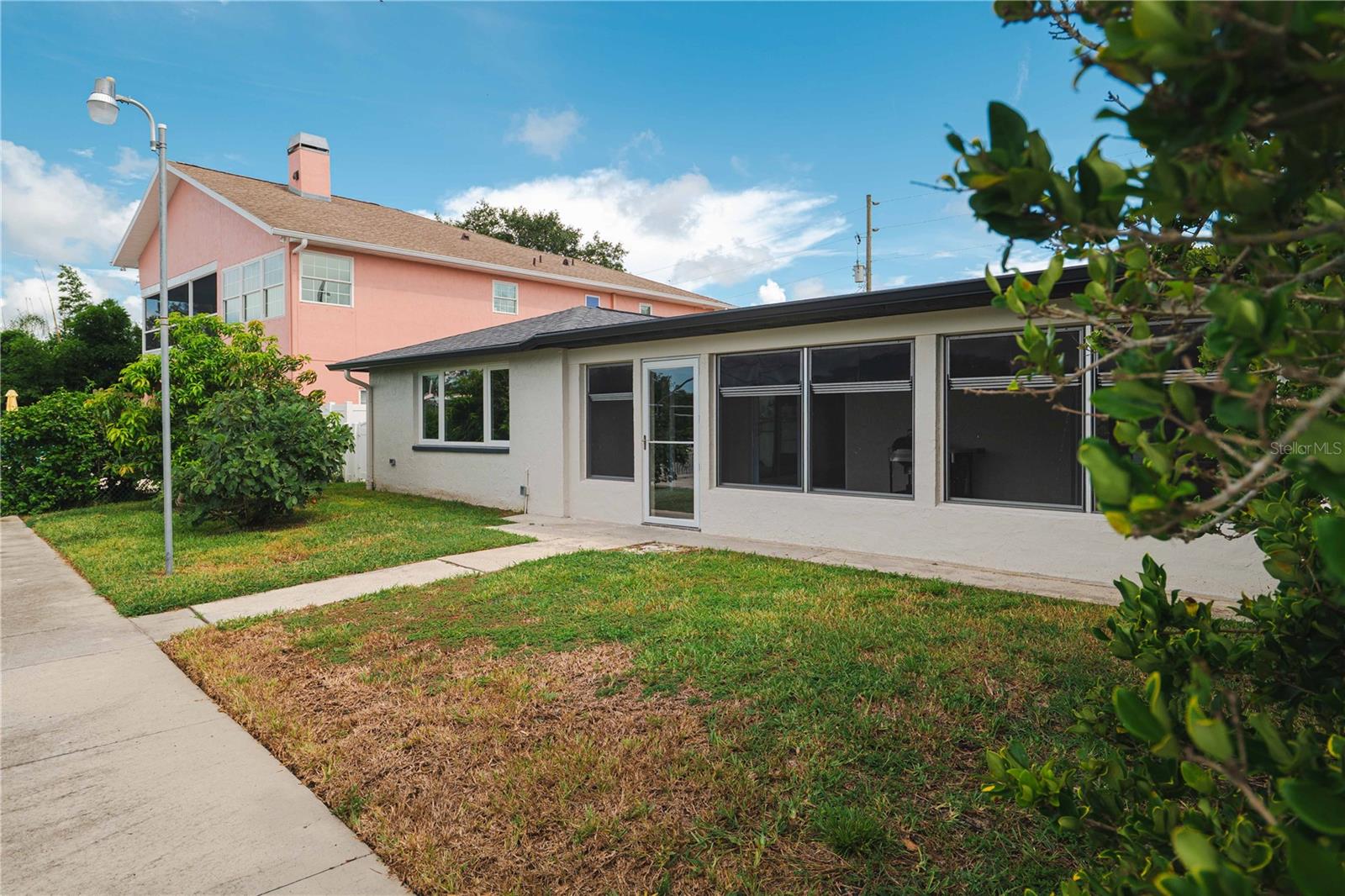 6617 HARBOR DR