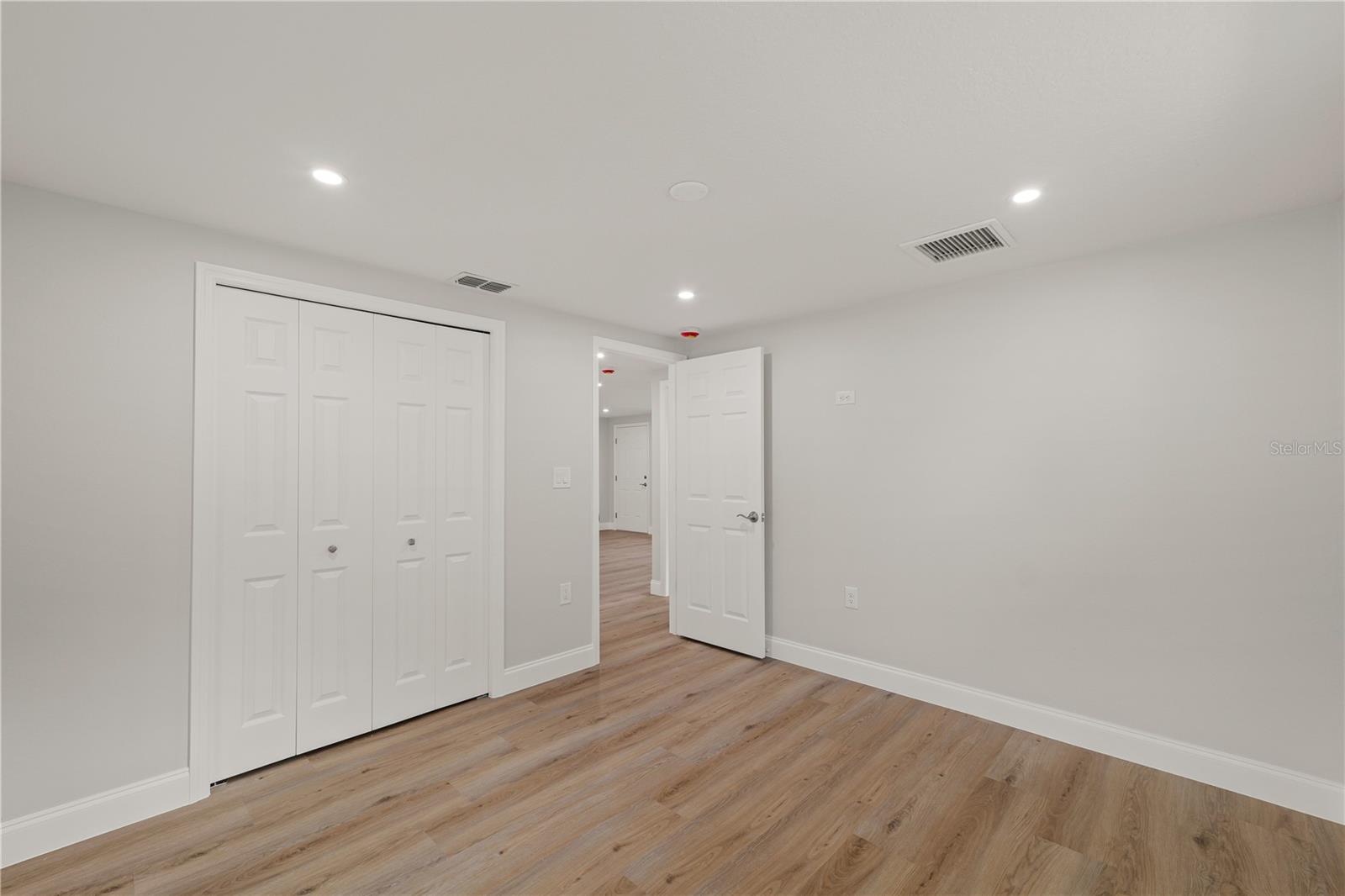 6617 HARBOR DR