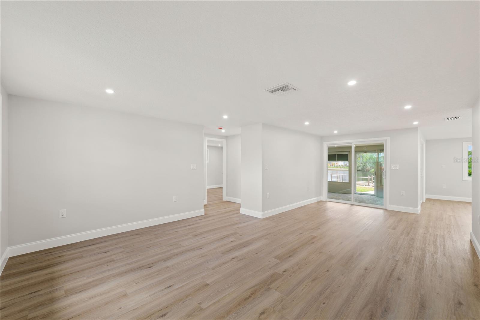 6617 HARBOR DR