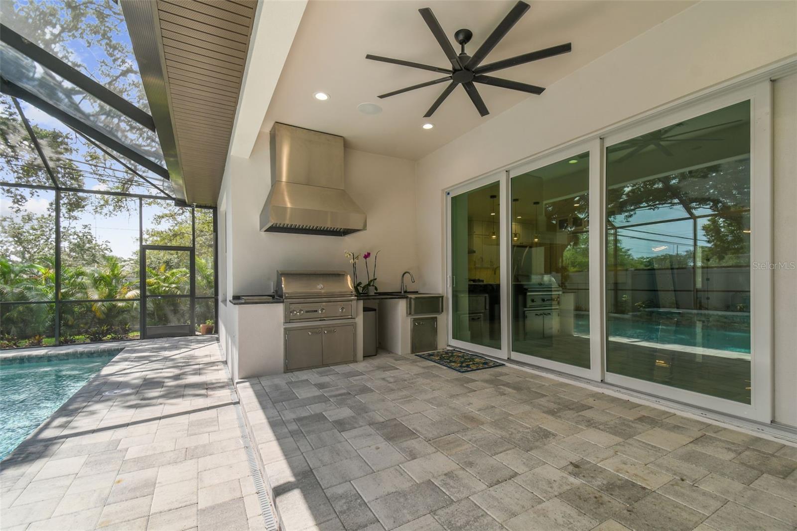 3418 W DORCHESTER ST