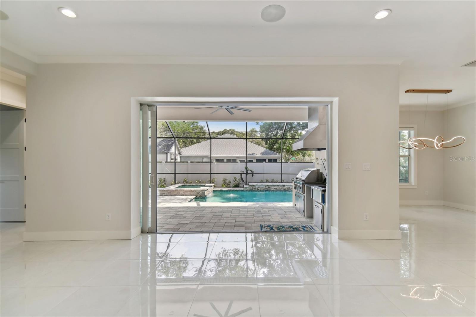 3418 W DORCHESTER ST