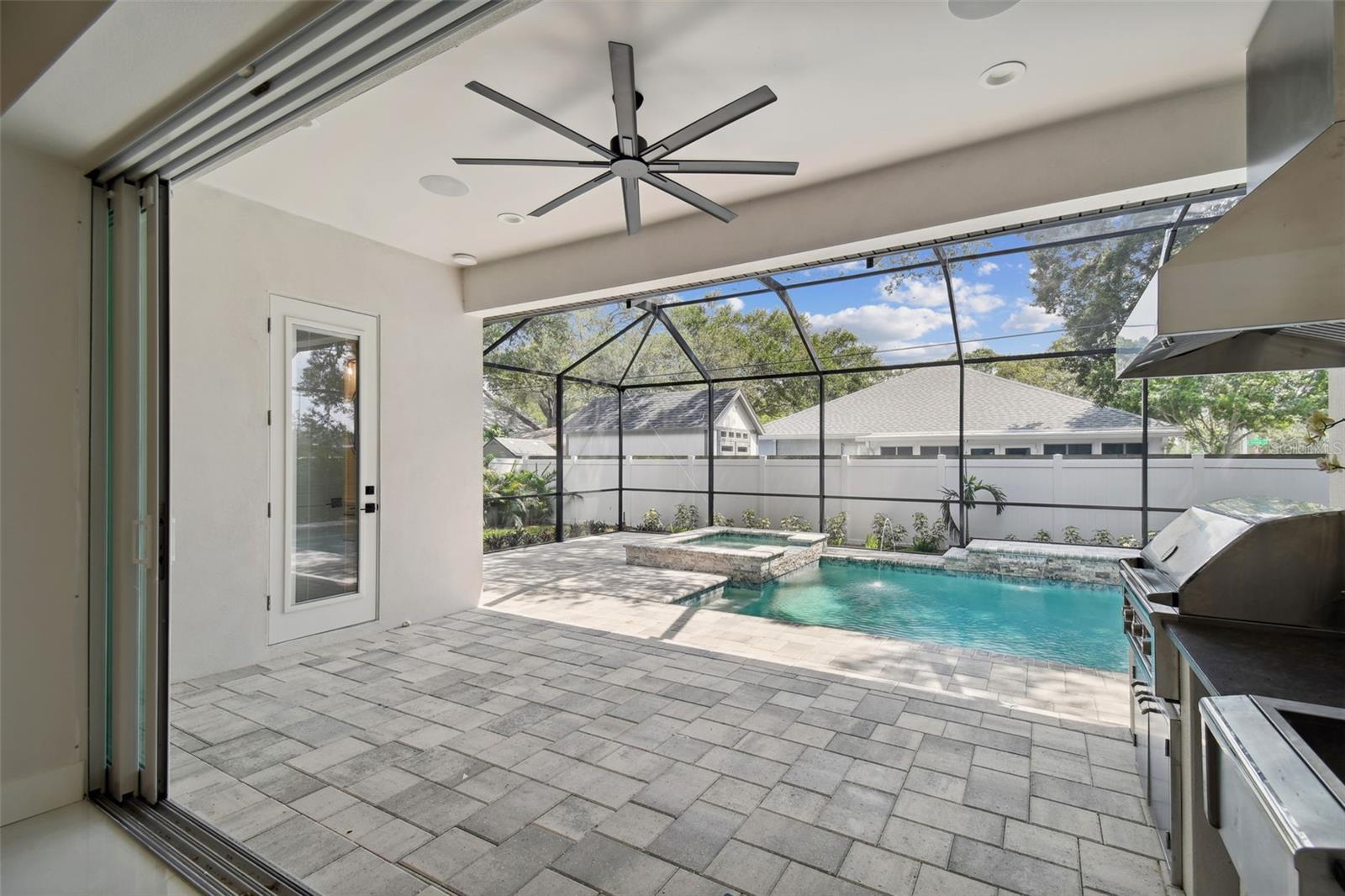 3418 W DORCHESTER ST