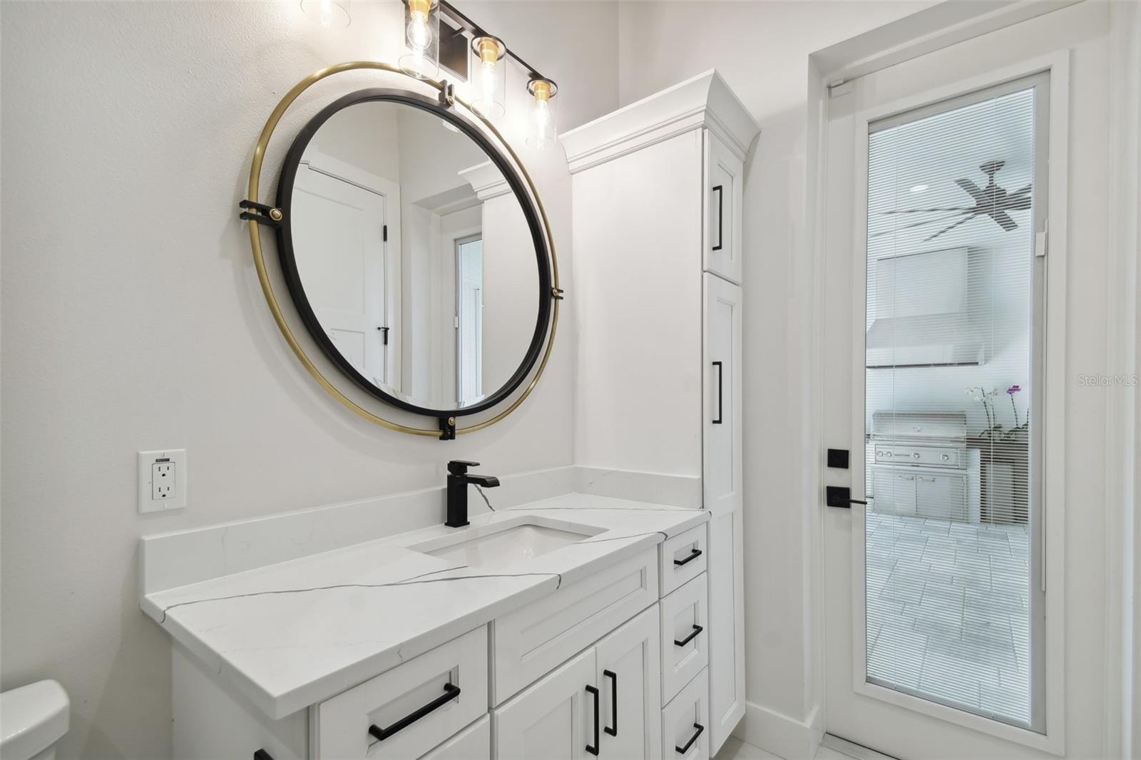 3418 W DORCHESTER ST