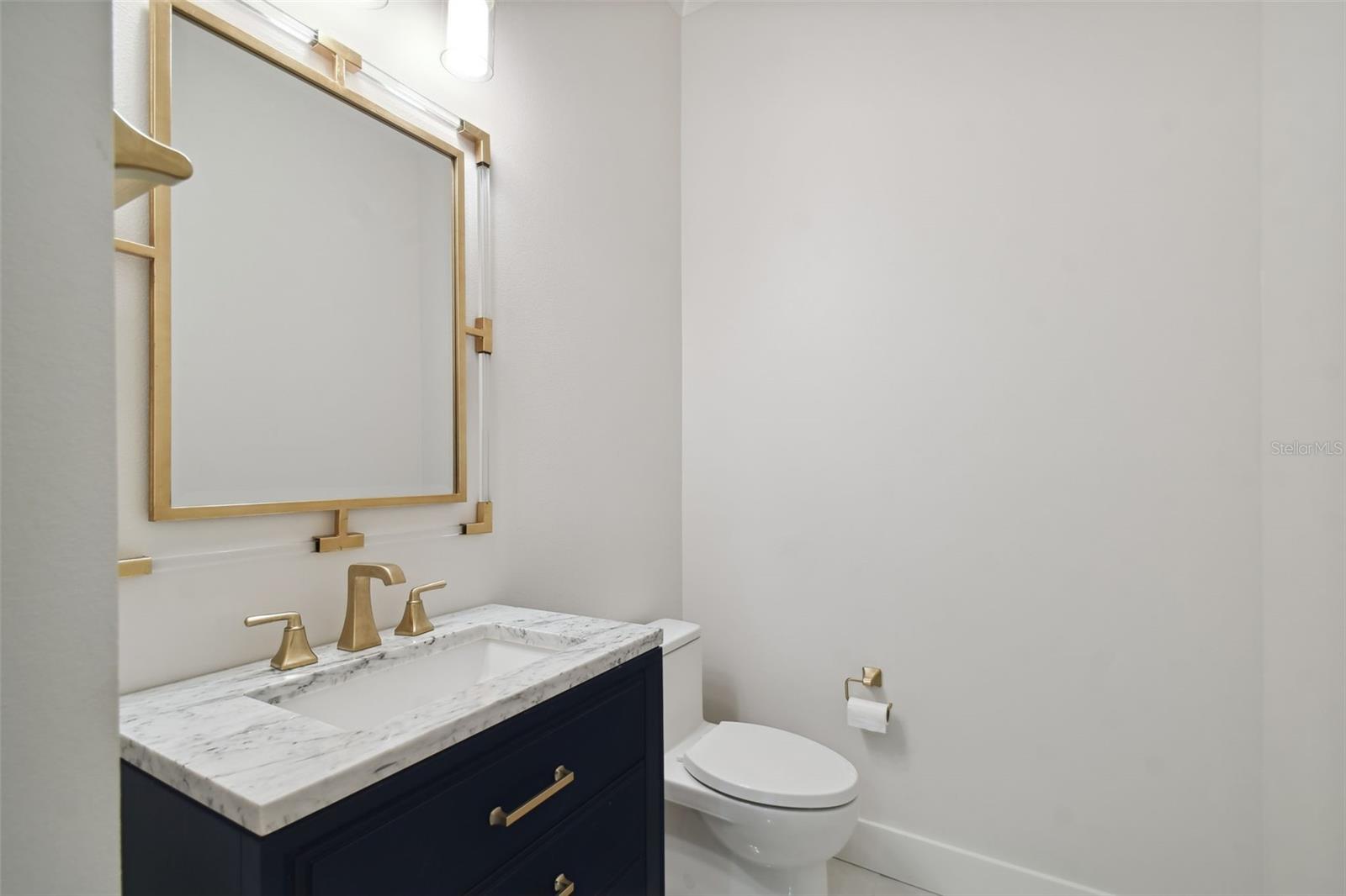 3418 W DORCHESTER ST