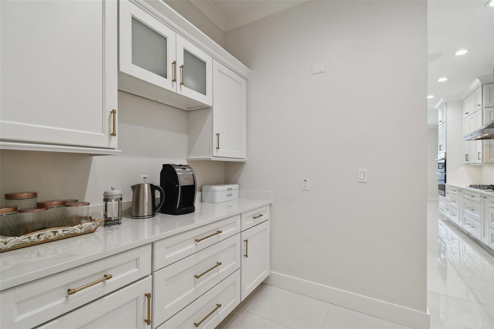 3418 W DORCHESTER ST