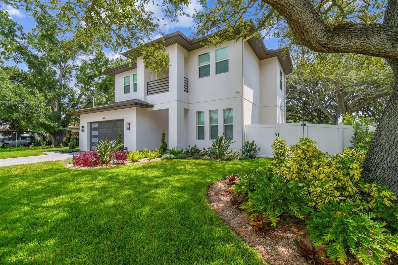 3418 W DORCHESTER ST