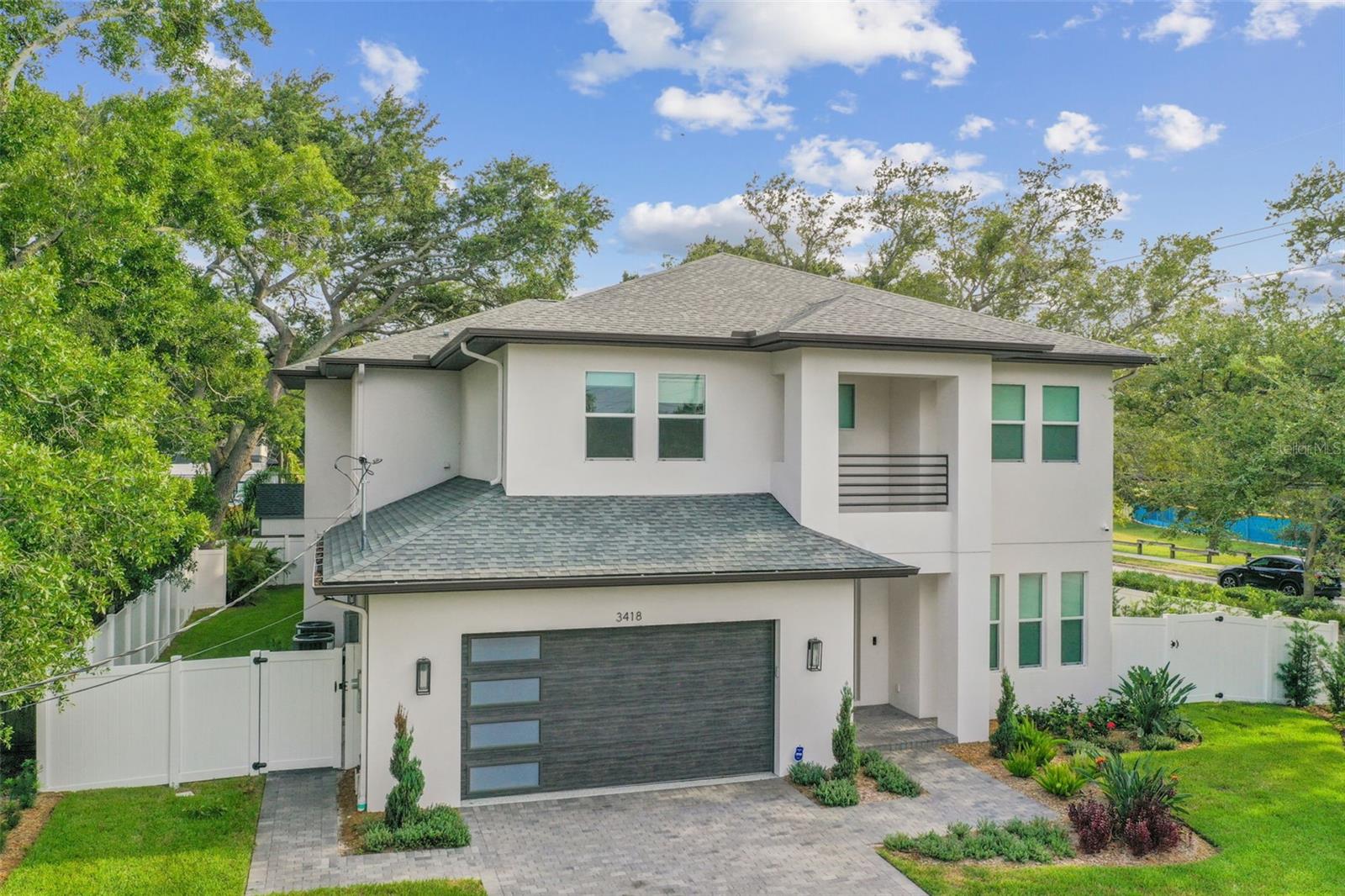 3418 W DORCHESTER ST