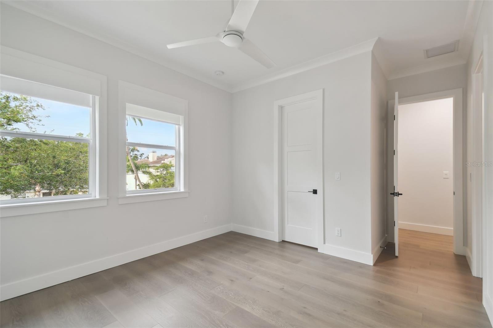 3418 W DORCHESTER ST