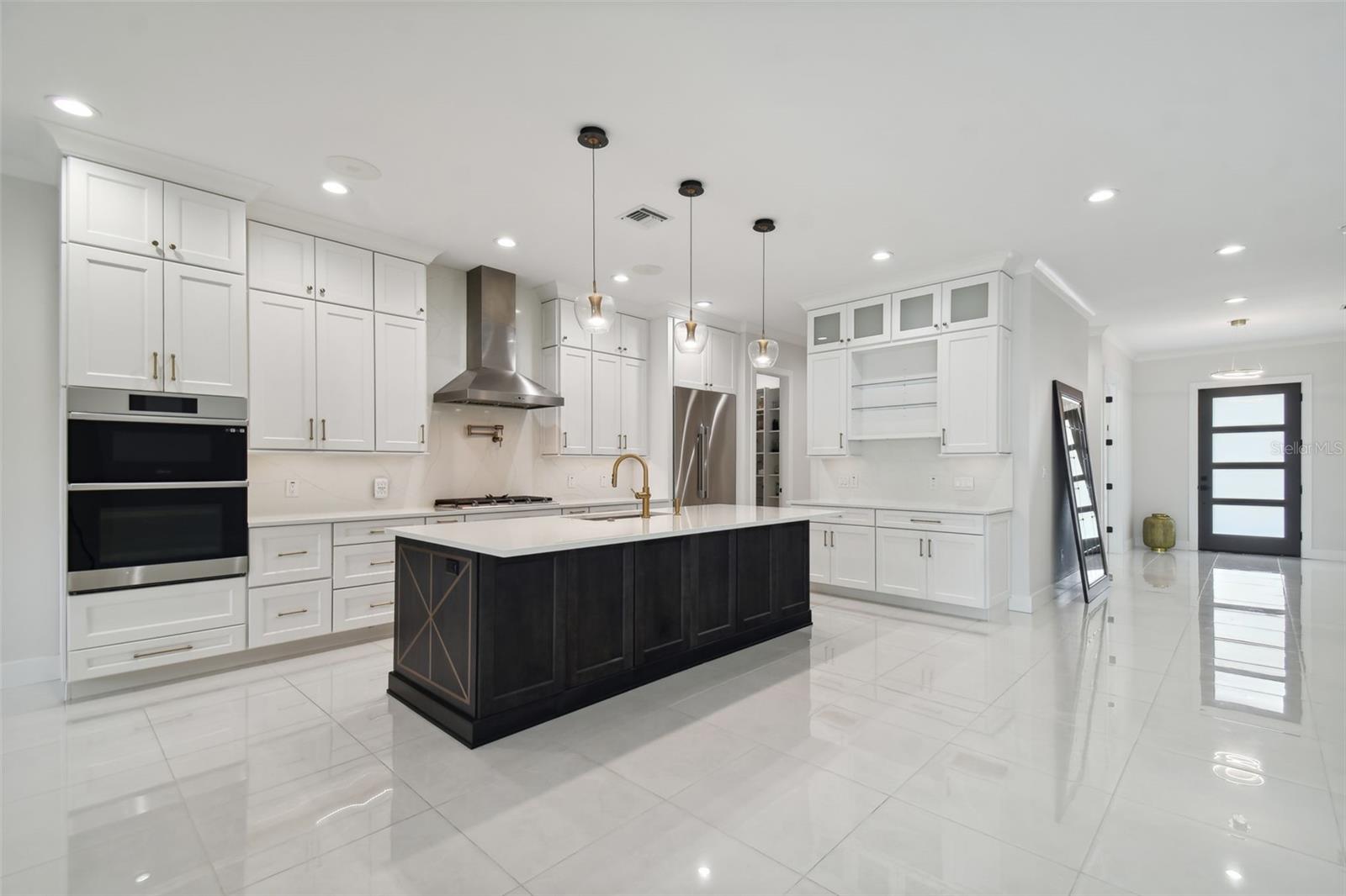 3418 W DORCHESTER ST