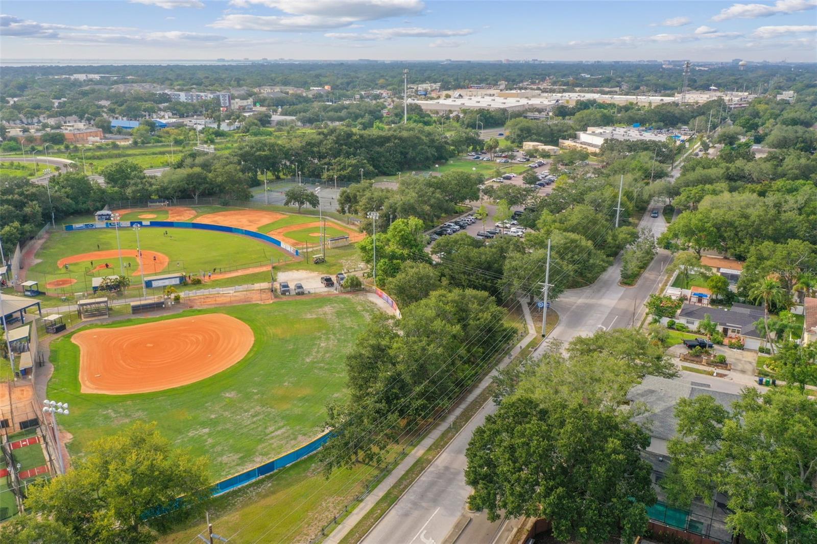 3418 W DORCHESTER ST