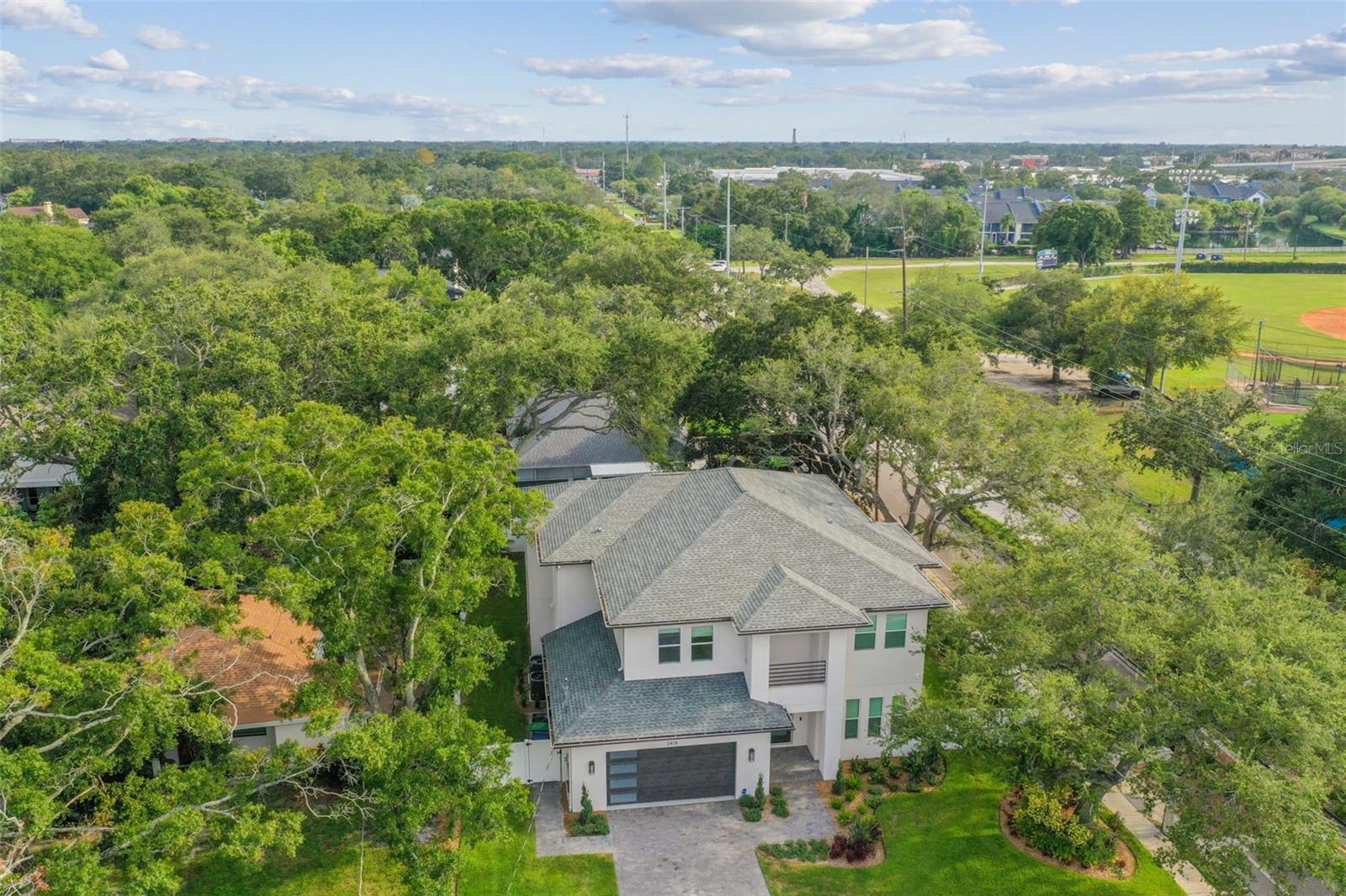 3418 W DORCHESTER ST