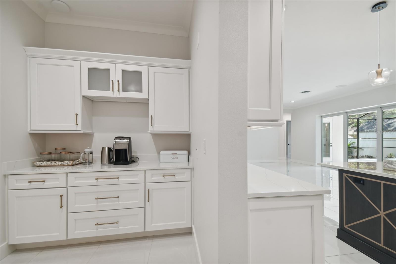 3418 W DORCHESTER ST