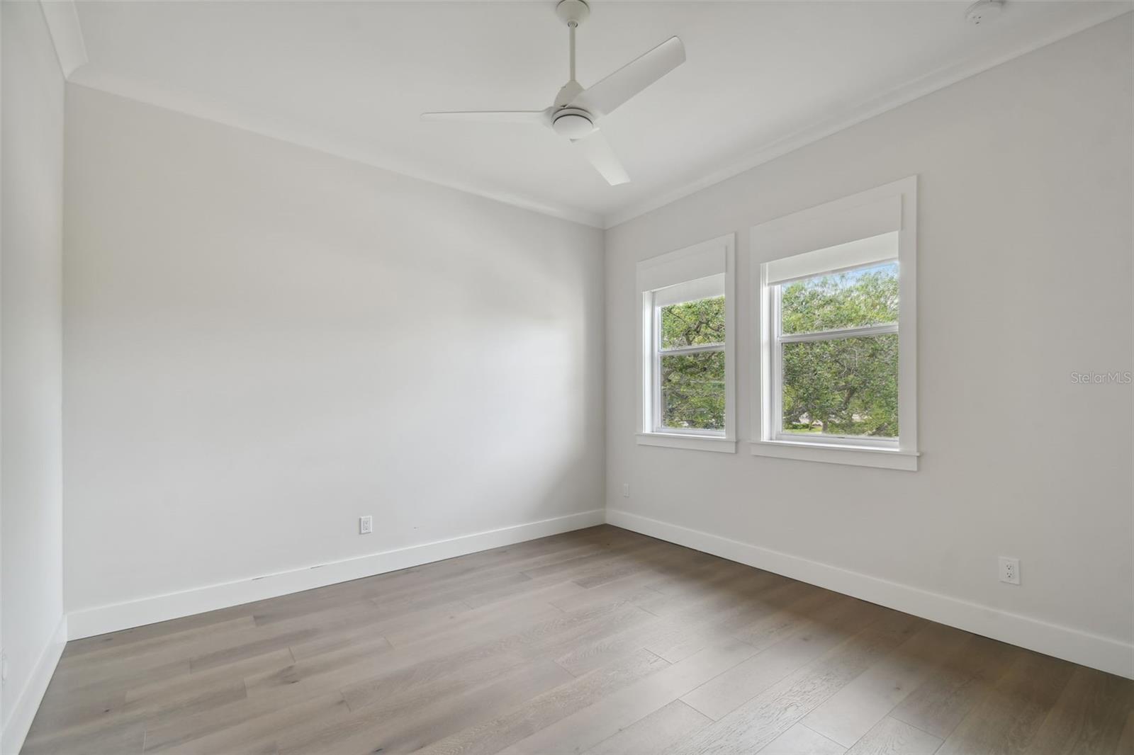 3418 W DORCHESTER ST