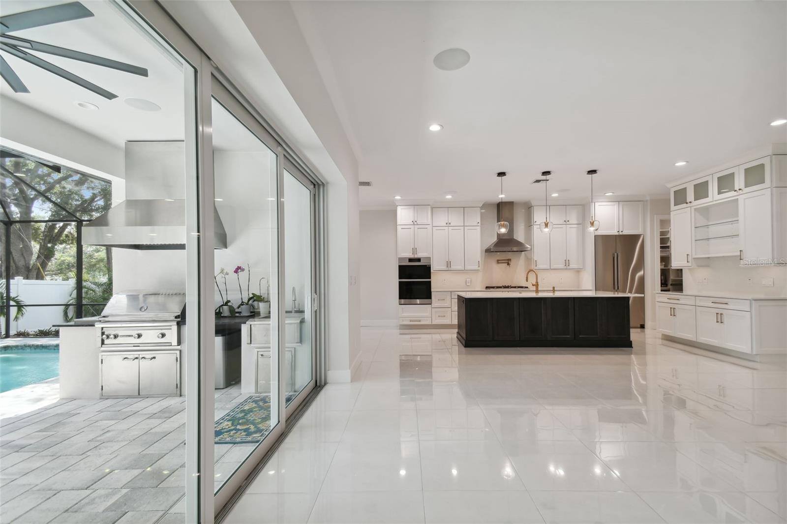 3418 W DORCHESTER ST