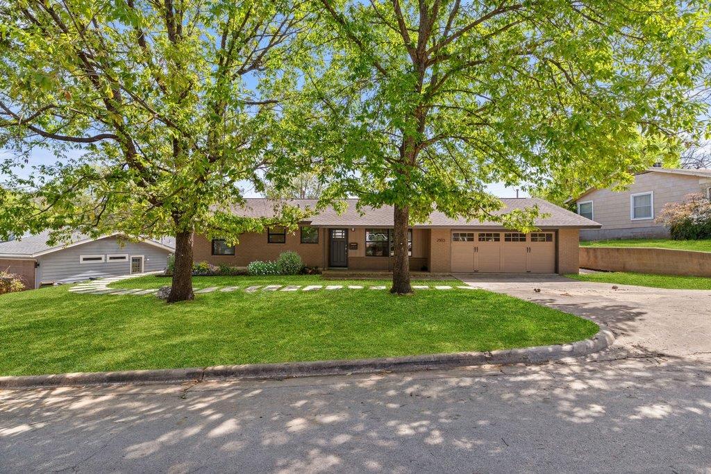 2503 Rockingham DR