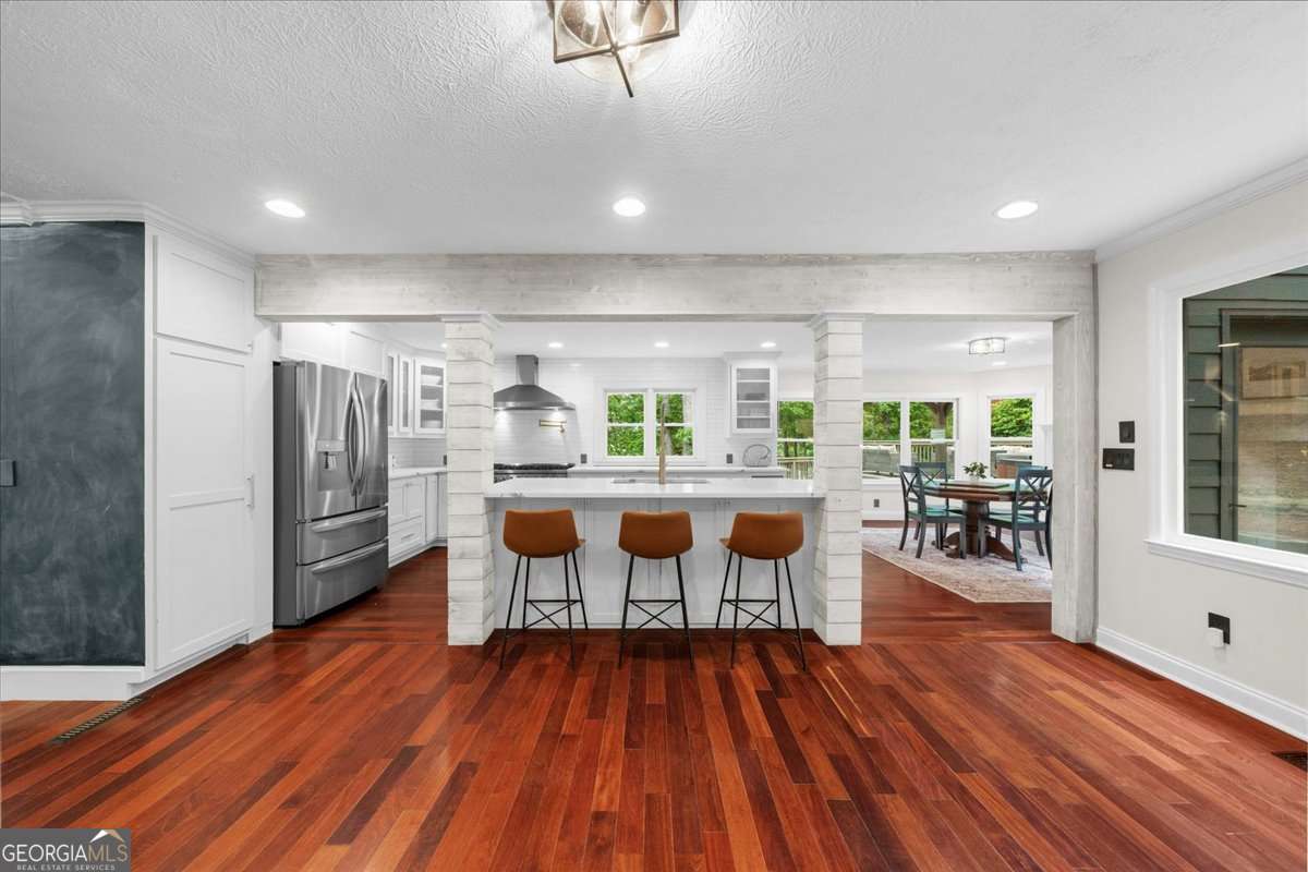 4735 Log Cabin Road