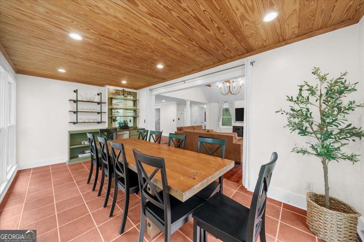 4735 Log Cabin Road
