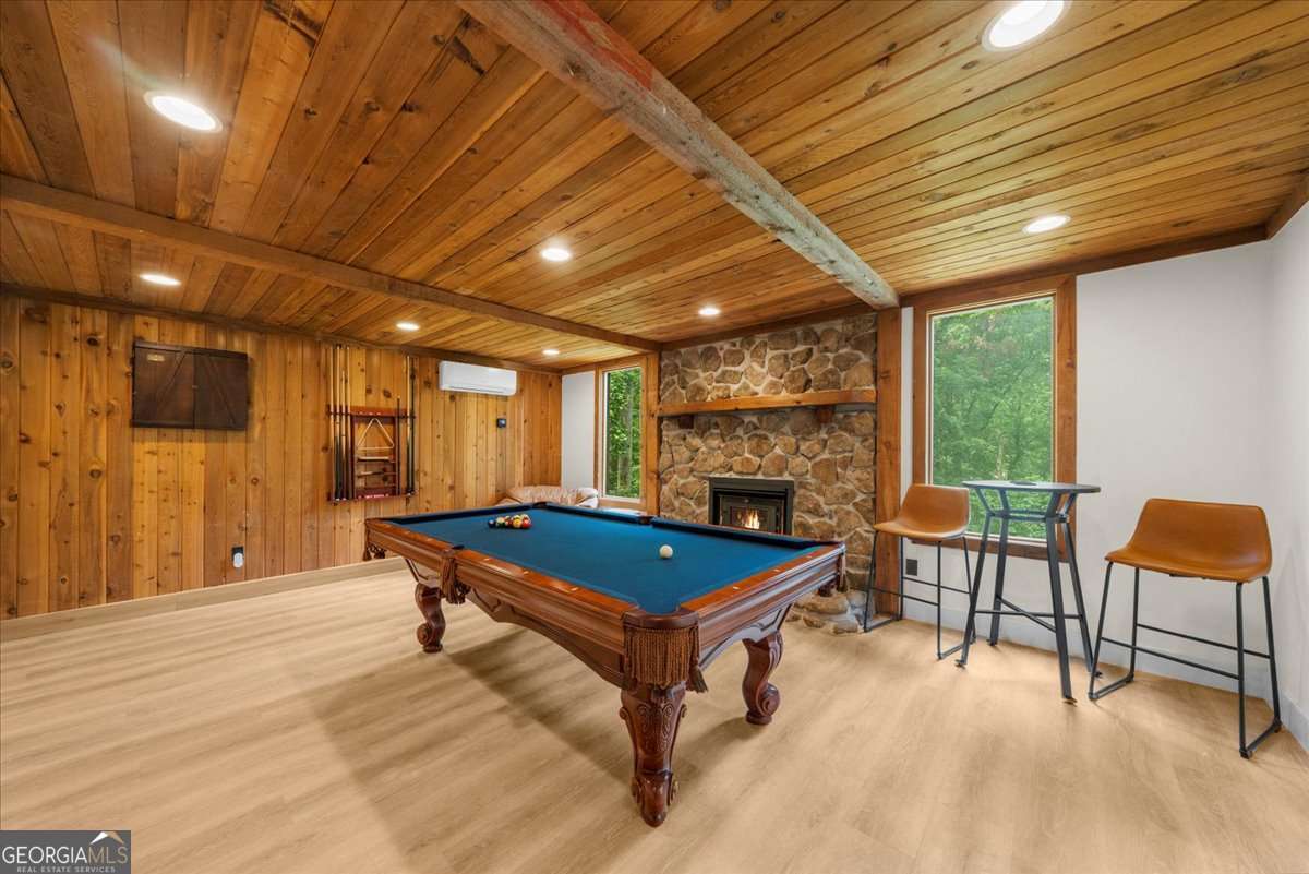 4735 Log Cabin Road