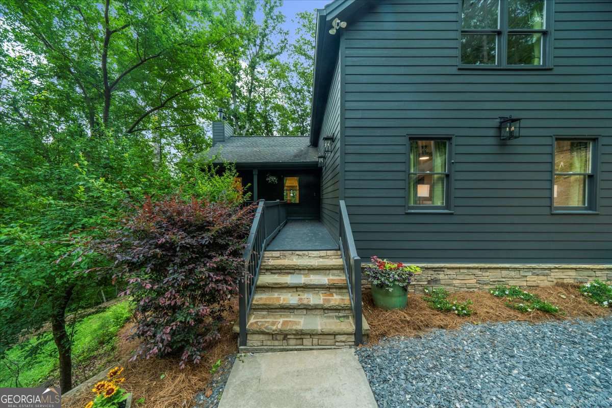 4735 Log Cabin Road