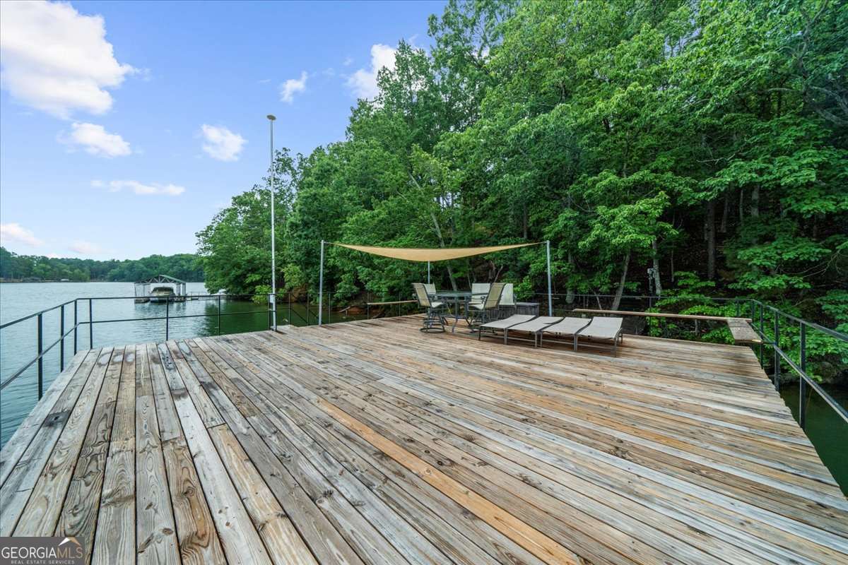 4735 Log Cabin Road