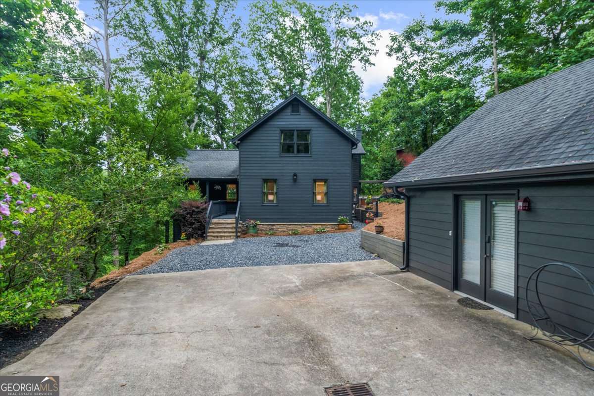 4735 Log Cabin Road