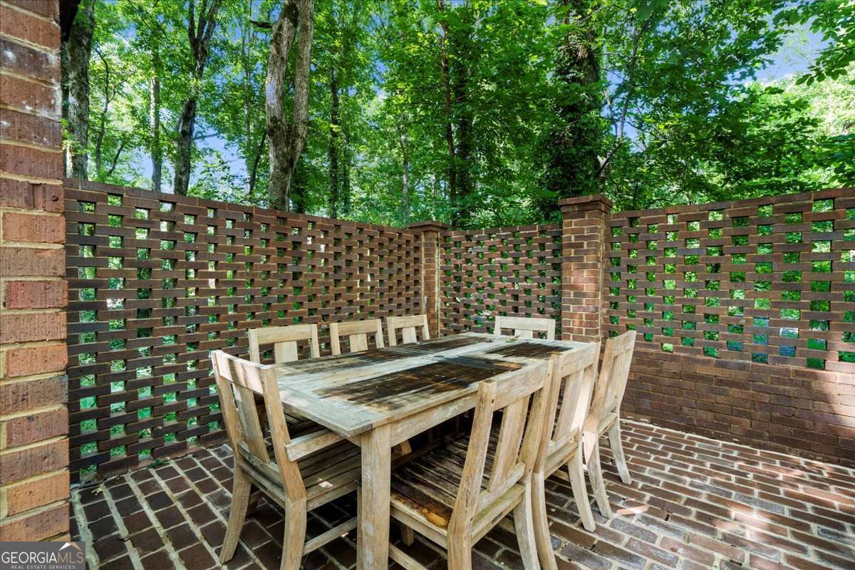 245 W Spalding Drive