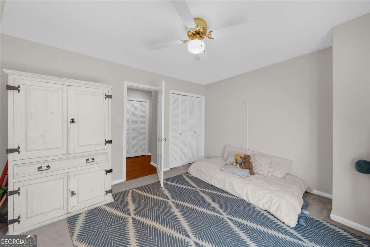 245 W Spalding Drive
