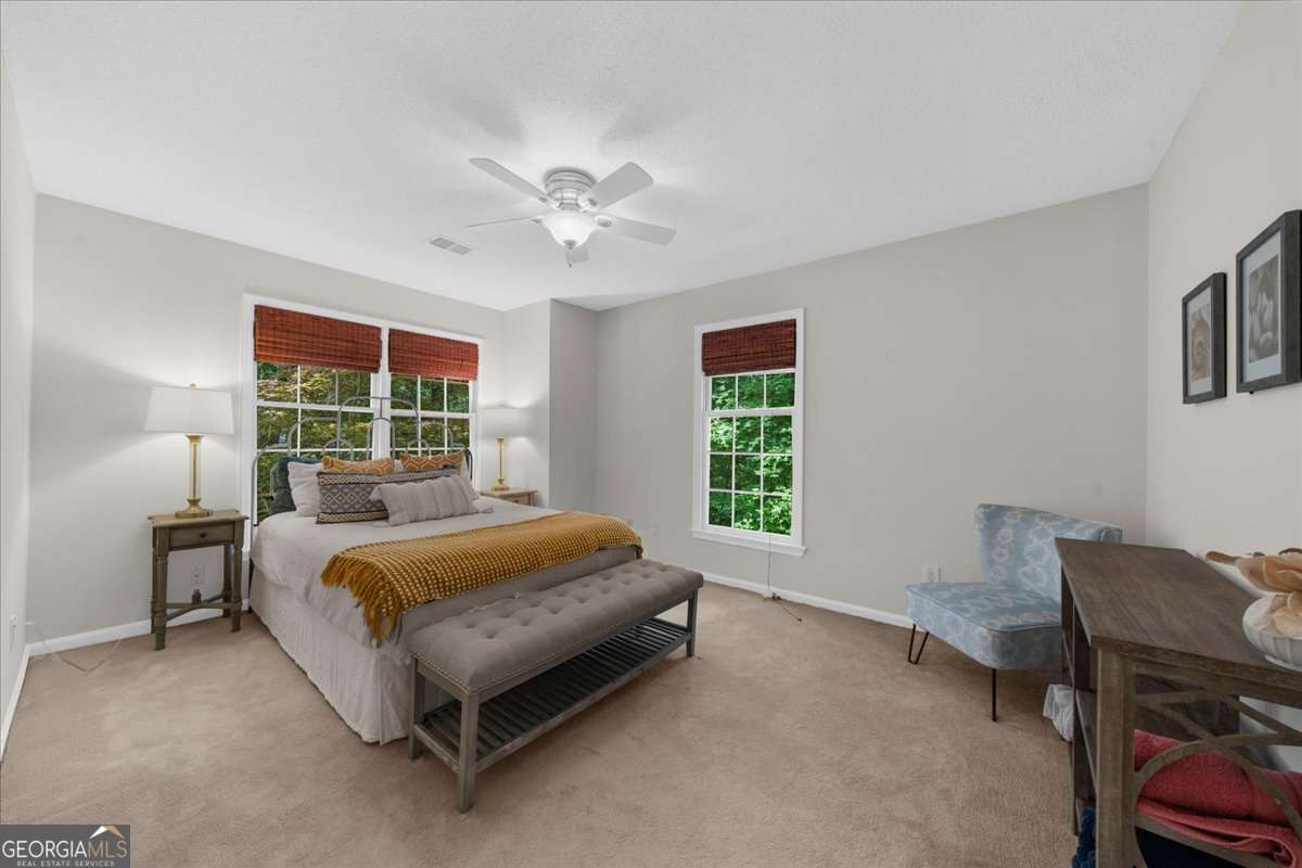 245 W Spalding Drive