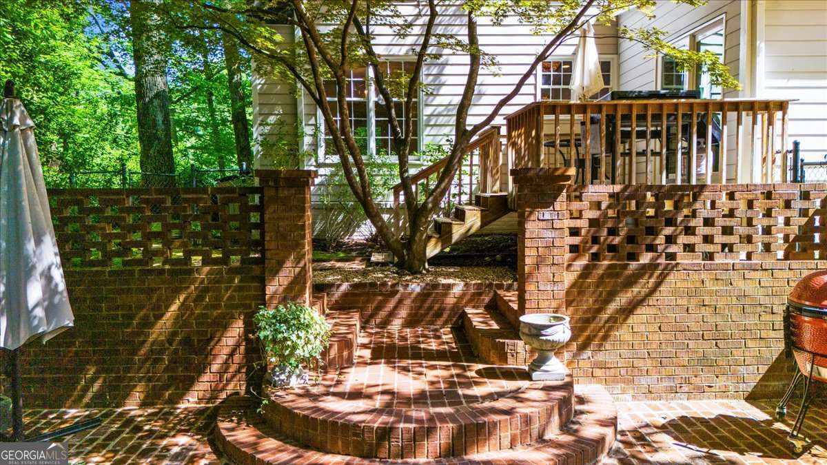 245 W Spalding Drive