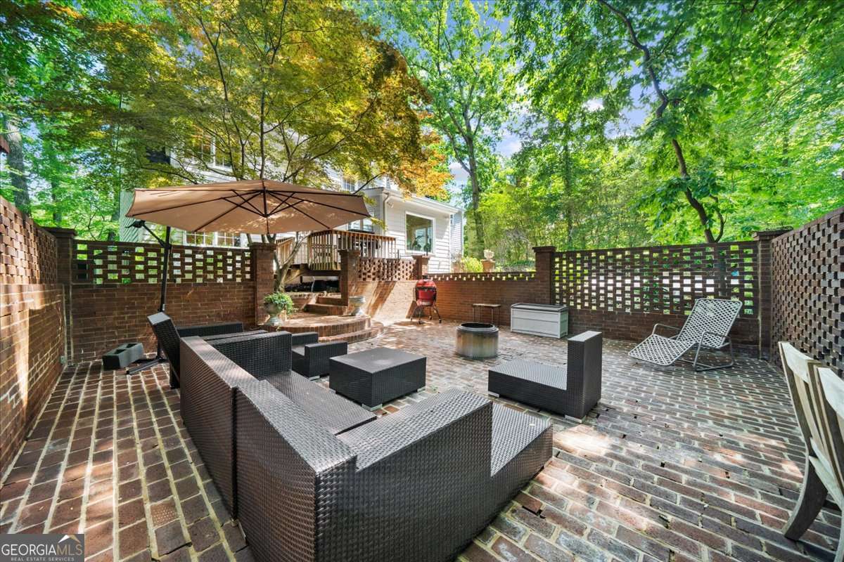 245 W Spalding Drive