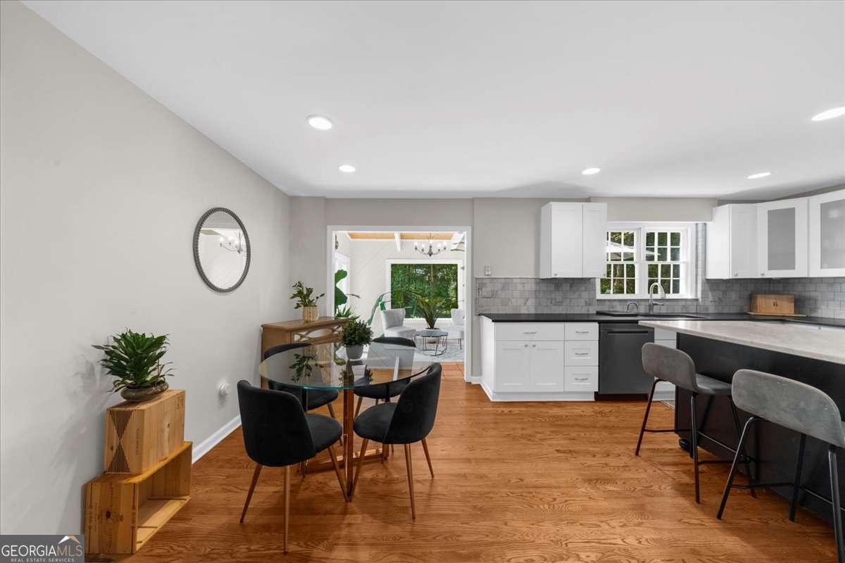 245 W Spalding Drive