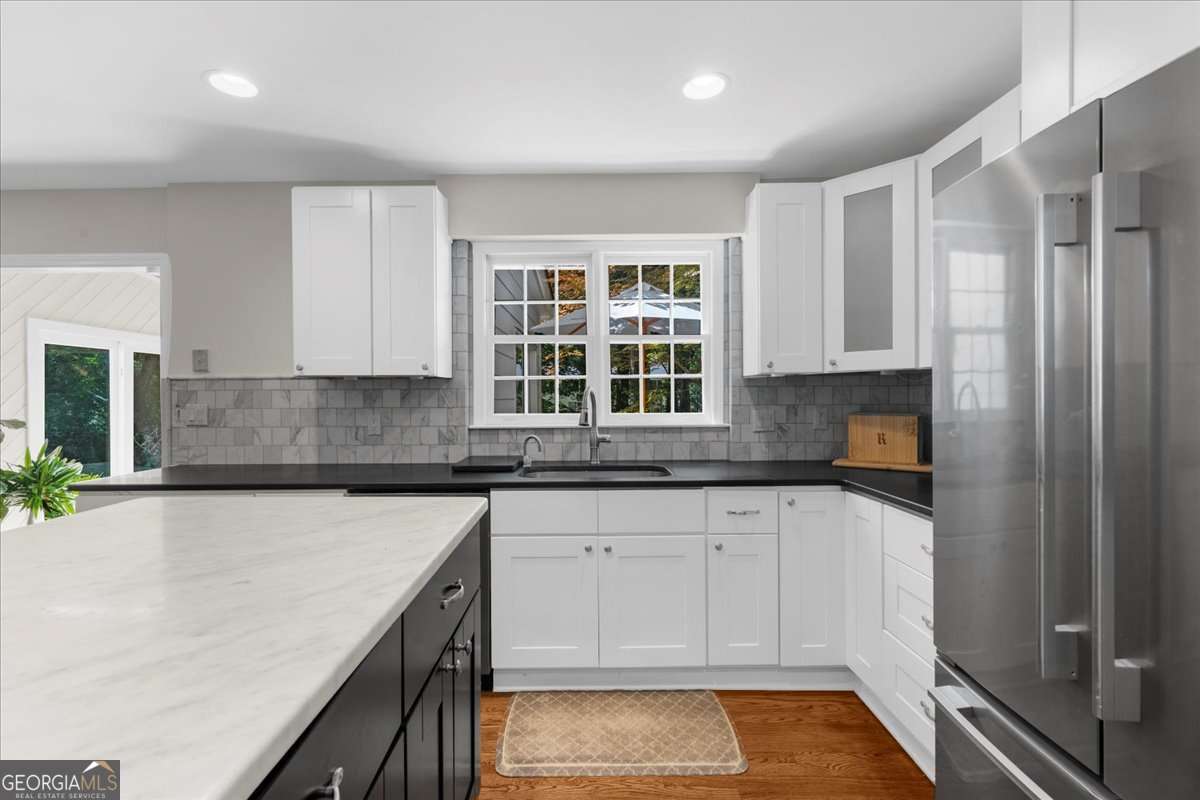 245 W Spalding Drive