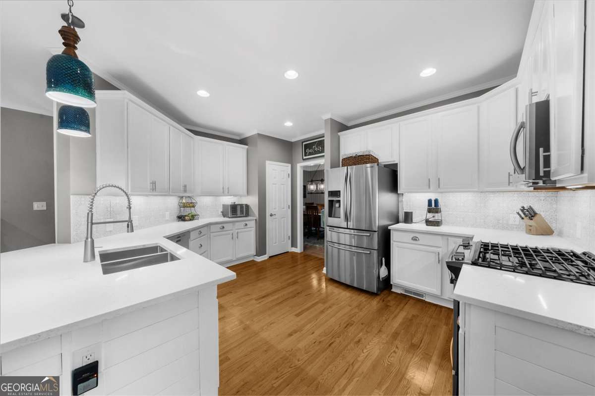 4020 High Gables E