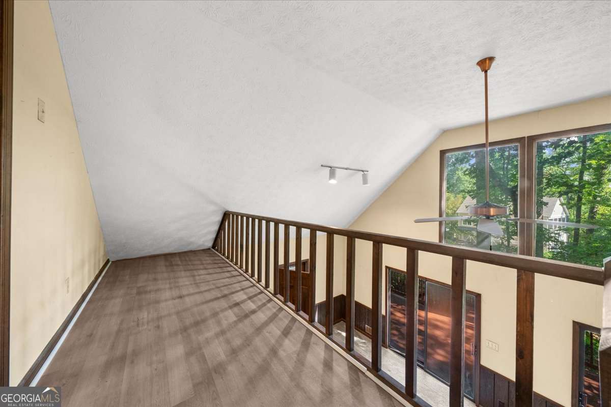 6800 Thunder Trail
