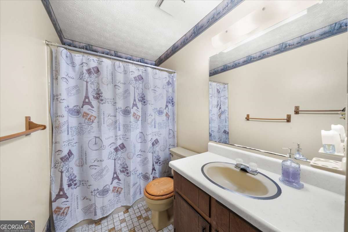 6800 Thunder Trail