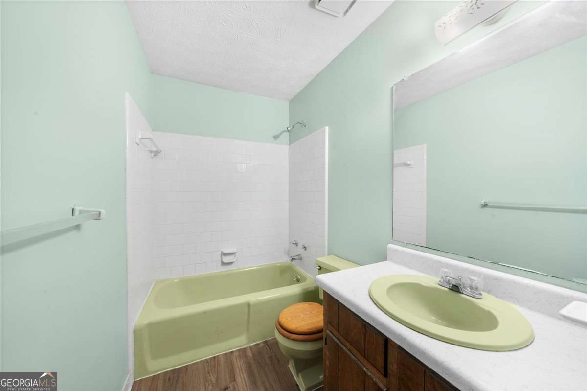 6800 Thunder Trail