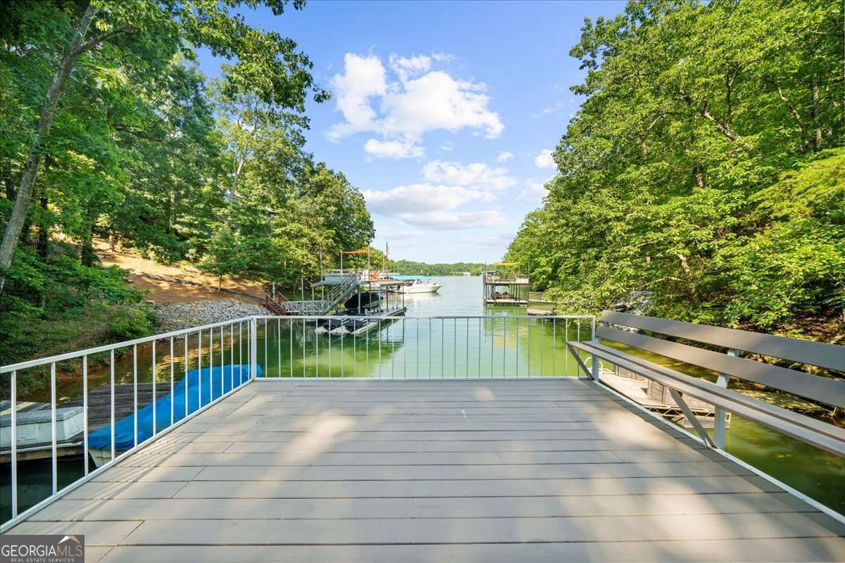 5850 Lake Harbor Trail