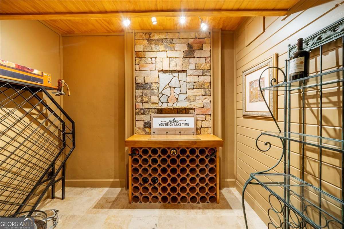 5850 Lake Harbor Trail