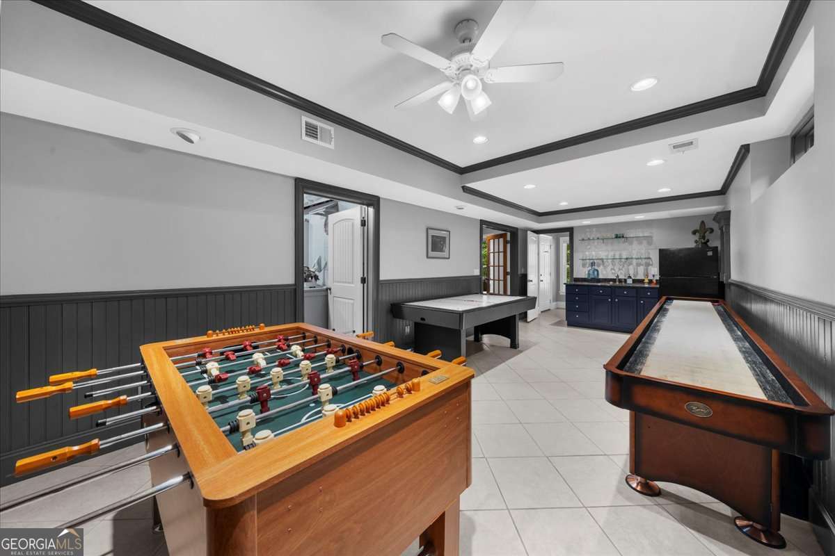5850 Lake Harbor Trail