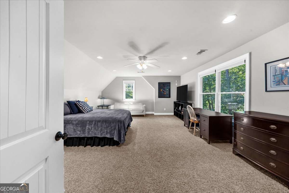 5850 Lake Harbor Trail