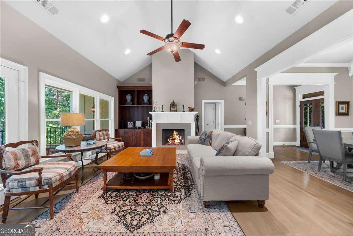 5850 Lake Harbor Trail