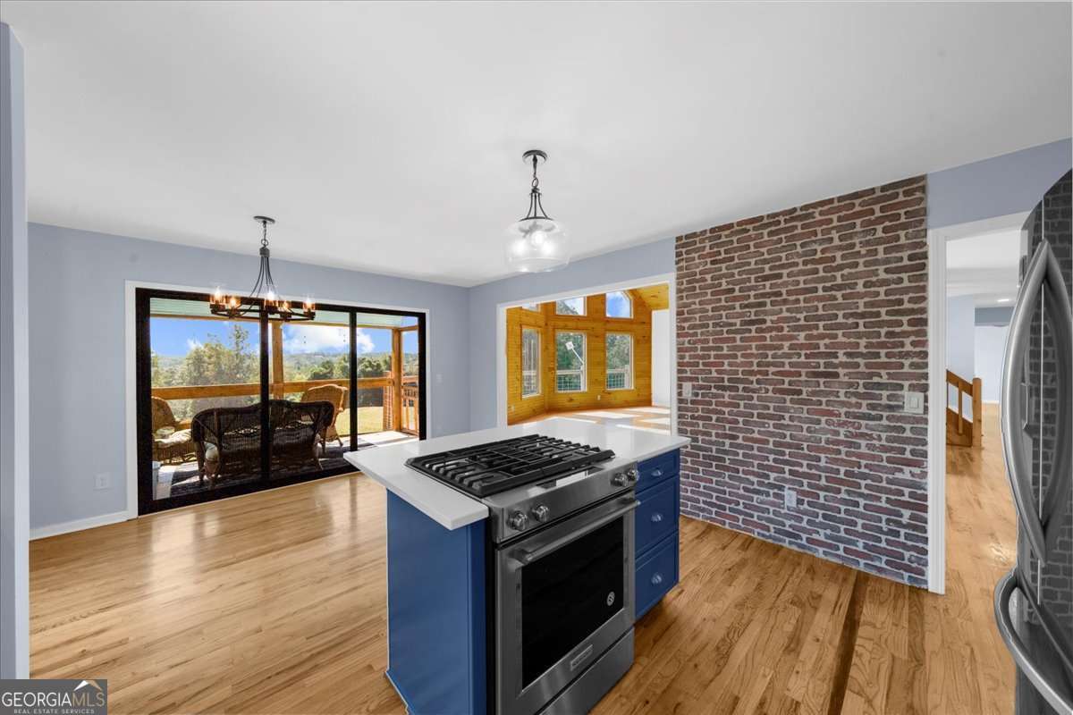 518 Overlook Dr 7.93 acres