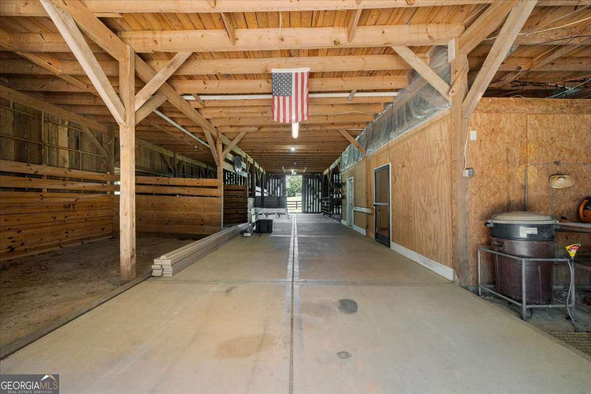 518 Overlook Dr 7.93 acres