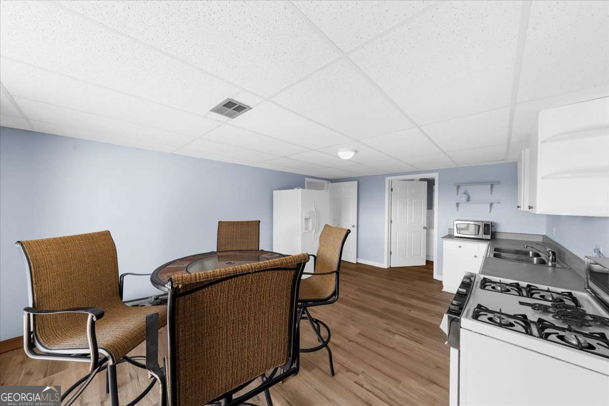 518 Overlook Dr 7.93 acres