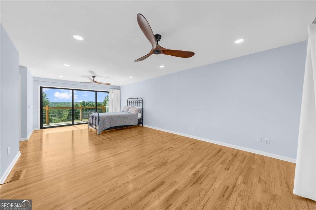 518 Overlook Dr 7.93 acres