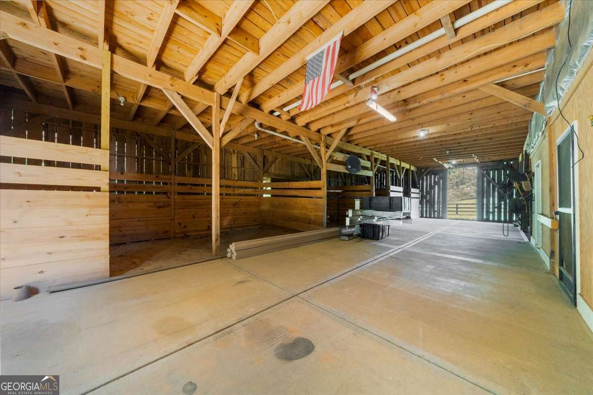 518 Overlook Dr 7.93 acres