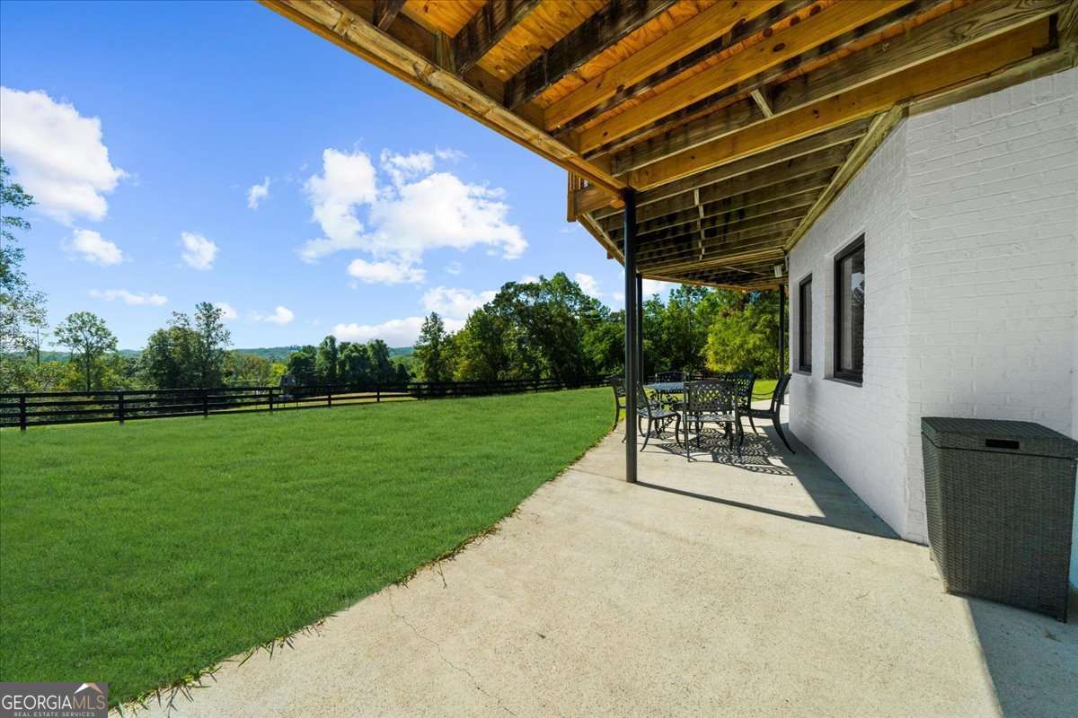 518 Overlook Dr 7.93 acres